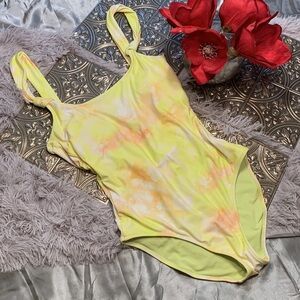 🌹aerie • Sexy 1 Piece Full Coverage Lime Light Green Tie Dye Open Back Swimsuit